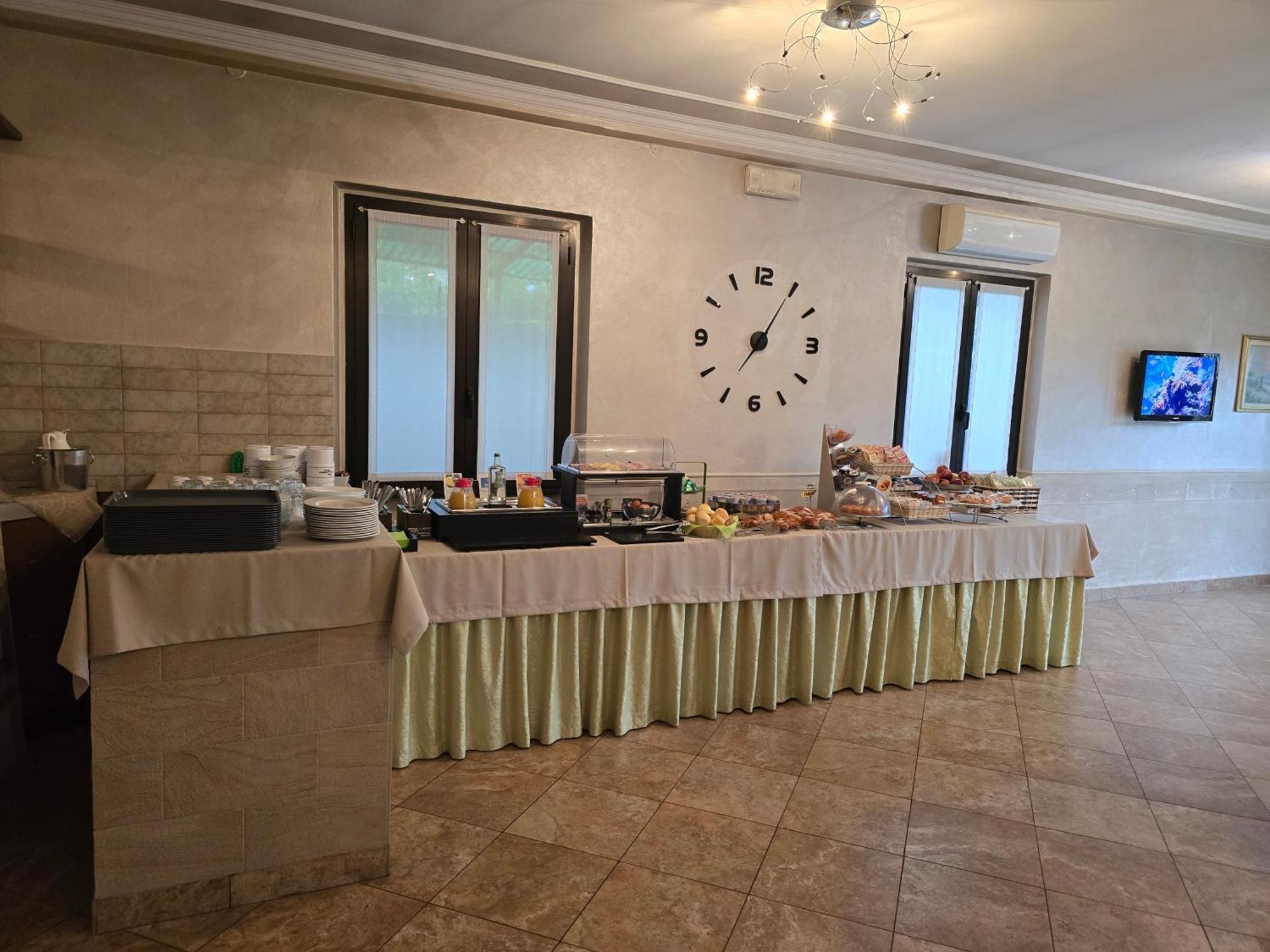 Hotel Francesco Padenghe sul Garda Exterior photo
