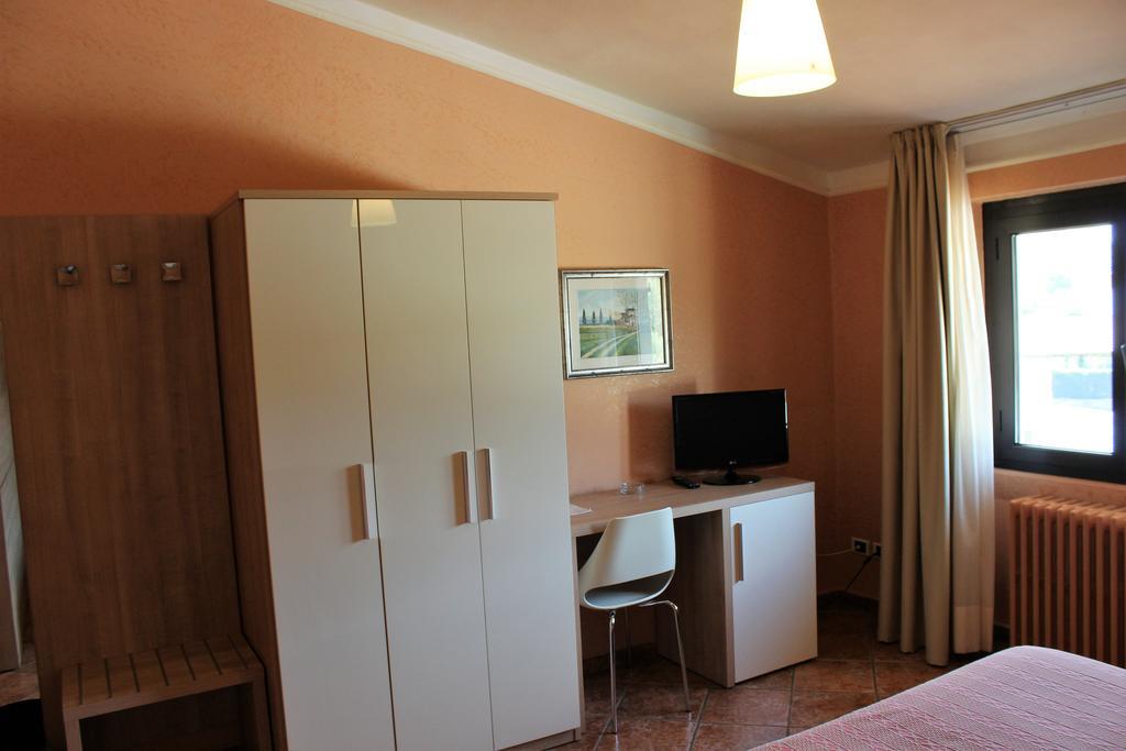 Hotel Francesco Padenghe sul Garda Exterior photo